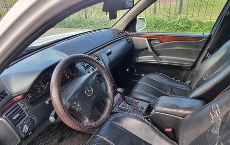 Mercedes-Benz E-Класс, 1999 год, 359 000 рублей, 8 фотография