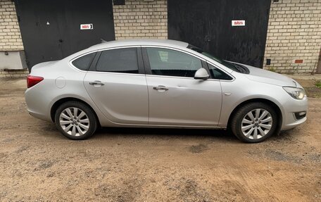 Opel Astra J, 2013 год, 655 000 рублей, 4 фотография