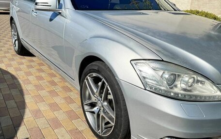Mercedes-Benz S-Класс, 2009 год, 1 800 000 рублей, 4 фотография