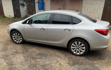 Opel Astra J, 2013 год, 655 000 рублей, 5 фотография