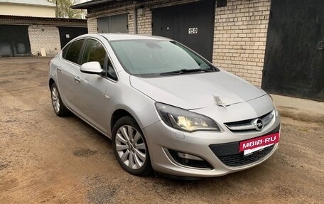 Opel Astra J, 2013 год, 655 000 рублей, 3 фотография