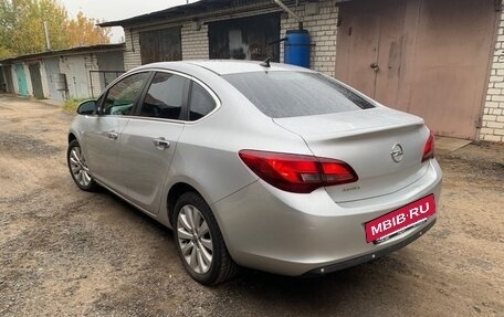Opel Astra J, 2013 год, 655 000 рублей, 8 фотография