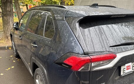 Toyota RAV4, 2020 год, 3 900 000 рублей, 6 фотография