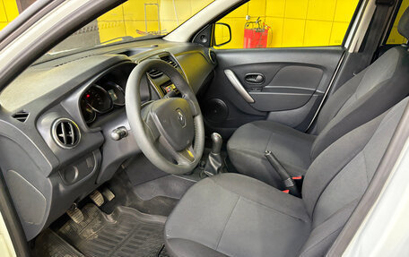 Renault Logan II, 2014 год, 589 000 рублей, 12 фотография