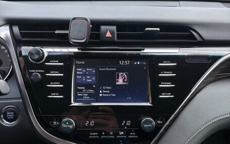 Toyota Camry, 2020 год, 2 700 000 рублей, 9 фотография