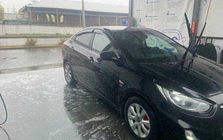 Hyundai Solaris II рестайлинг, 2012 год, 680 000 рублей, 3 фотография