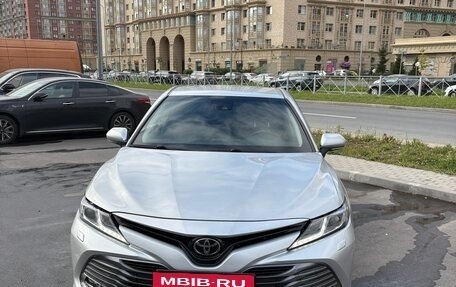 Toyota Camry, 2020 год, 2 700 000 рублей, 1 фотография