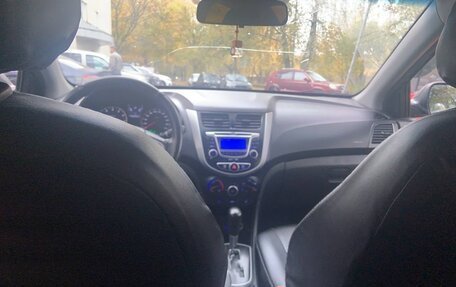 Hyundai Solaris II рестайлинг, 2012 год, 680 000 рублей, 13 фотография