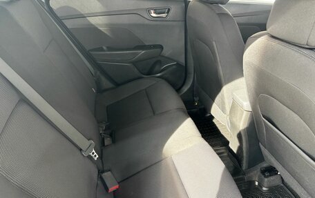 Hyundai Solaris II рестайлинг, 2018 год, 1 025 000 рублей, 20 фотография