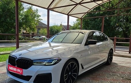 BMW 5 серия, 2021 год, 5 500 000 рублей, 2 фотография