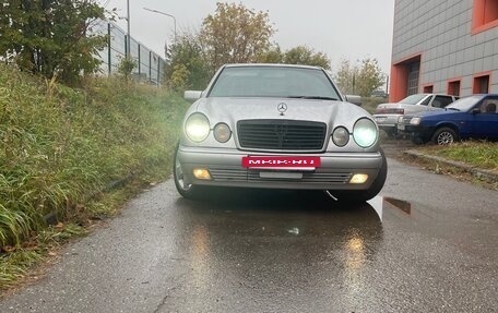 Mercedes-Benz E-Класс, 1998 год, 370 000 рублей, 2 фотография