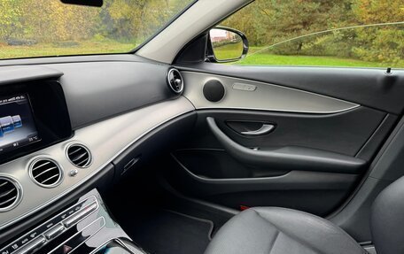 Mercedes-Benz E-Класс, 2016 год, 1 700 000 рублей, 19 фотография