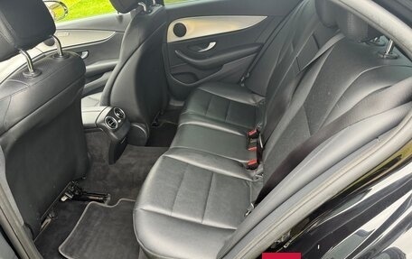 Mercedes-Benz E-Класс, 2016 год, 1 700 000 рублей, 13 фотография