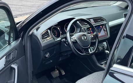 Volkswagen Tiguan II, 2017 год, 2 150 000 рублей, 10 фотография