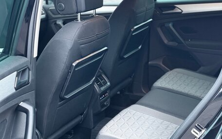 Volkswagen Tiguan II, 2017 год, 2 150 000 рублей, 16 фотография