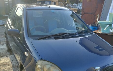 Toyota Vitz, 1999 год, 300 000 рублей, 1 фотография