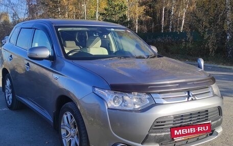 Mitsubishi Outlander III рестайлинг 3, 2014 год, 1 500 000 рублей, 1 фотография