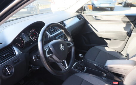 Skoda Rapid I, 2015 год, 1 070 000 рублей, 16 фотография