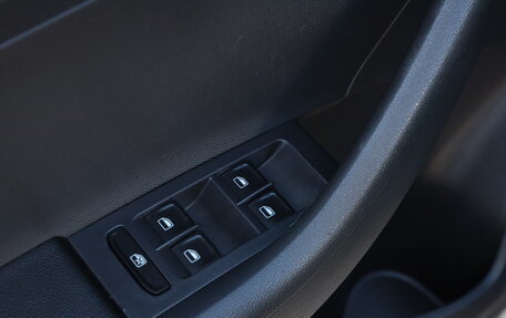 Skoda Rapid I, 2015 год, 1 070 000 рублей, 13 фотография