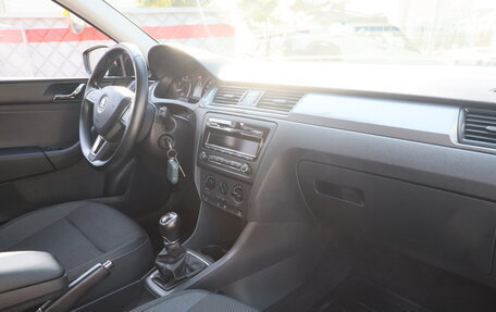 Skoda Rapid I, 2015 год, 1 070 000 рублей, 21 фотография