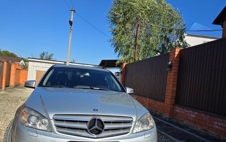 Mercedes-Benz C-Класс, 2009 год, 1 050 000 рублей, 1 фотография