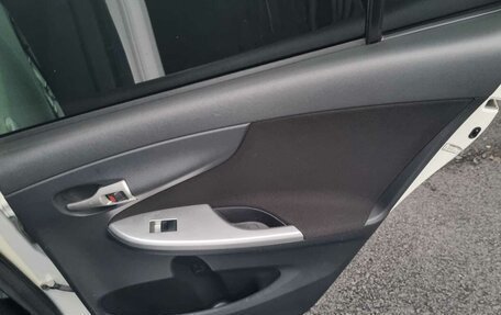 Toyota Corolla, 2011 год, 940 000 рублей, 10 фотография