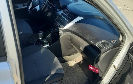 Hyundai Solaris II рестайлинг, 2011 год, 555 555 рублей, 12 фотография