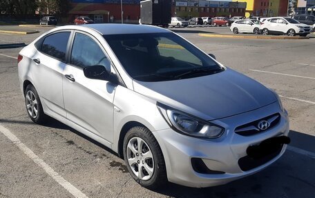 Hyundai Solaris II рестайлинг, 2011 год, 555 555 рублей, 15 фотография