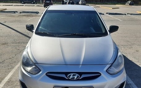 Hyundai Solaris II рестайлинг, 2011 год, 555 555 рублей, 14 фотография