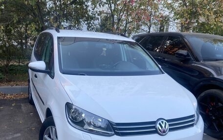 Volkswagen Touran III, 2012 год, 1 080 000 рублей, 6 фотография