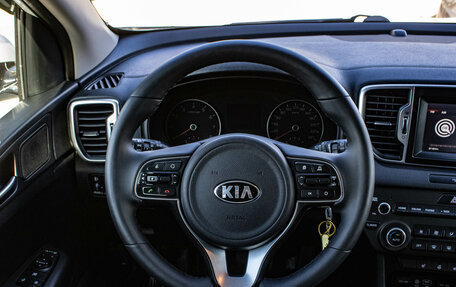 KIA Sportage IV рестайлинг, 2018 год, 1 899 000 рублей, 6 фотография