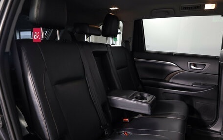 Toyota Highlander III, 2019 год, 3 990 000 рублей, 12 фотография