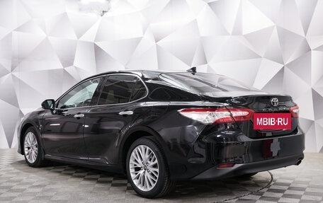 Toyota Camry, 2019 год, 2 177 000 рублей, 3 фотография