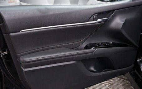 Toyota Camry, 2019 год, 2 177 000 рублей, 16 фотография