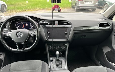 Volkswagen Tiguan II, 2018 год, 2 320 000 рублей, 10 фотография