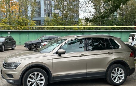 Volkswagen Tiguan II, 2018 год, 2 320 000 рублей, 6 фотография