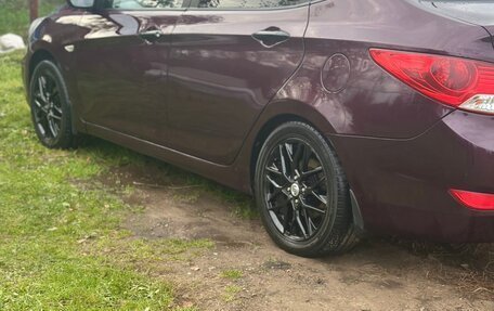 Hyundai Solaris II рестайлинг, 2012 год, 600 000 рублей, 3 фотография