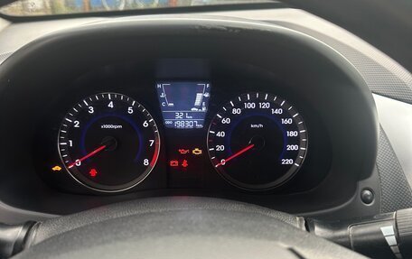 Hyundai Solaris II рестайлинг, 2012 год, 600 000 рублей, 11 фотография