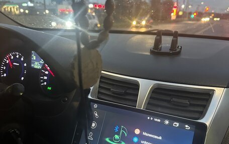 Hyundai Solaris II рестайлинг, 2012 год, 600 000 рублей, 13 фотография