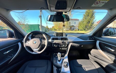 BMW 3 серия, 2017 год, 1 780 000 рублей, 12 фотография