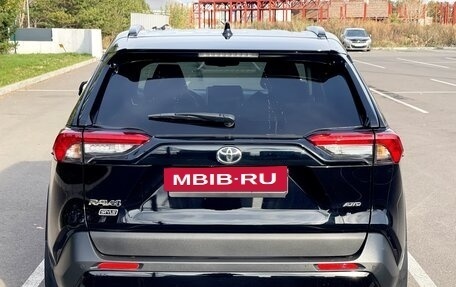 Toyota RAV4, 2021 год, 3 926 000 рублей, 8 фотография
