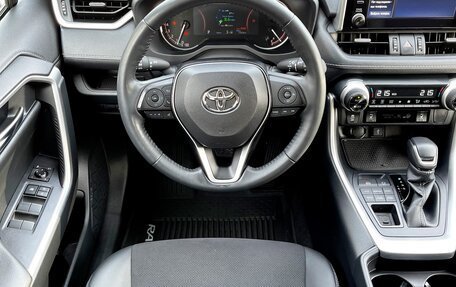 Toyota RAV4, 2021 год, 3 926 000 рублей, 22 фотография