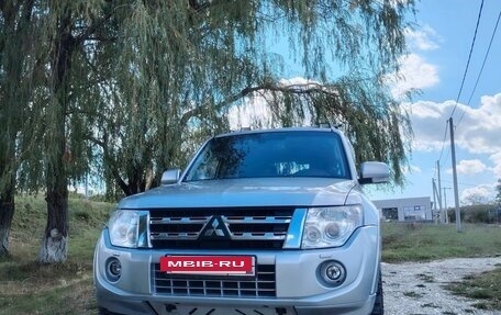 Mitsubishi Pajero IV, 2011 год, 2 450 000 рублей, 3 фотография