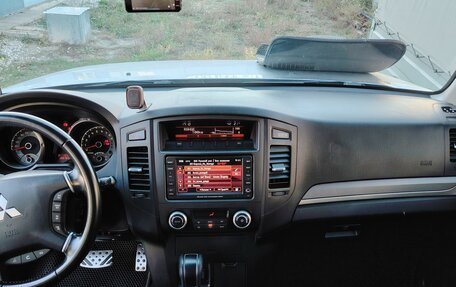 Mitsubishi Pajero IV, 2011 год, 2 450 000 рублей, 19 фотография