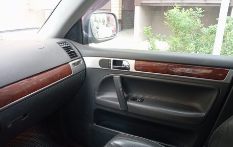 Volkswagen Touareg III, 2003 год, 565 000 рублей, 6 фотография