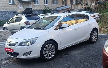 Opel Astra J, 2011 год, 499 999 рублей, 1 фотография