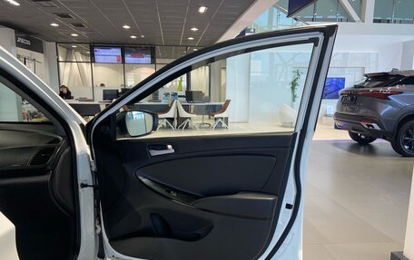 Hyundai Solaris II рестайлинг, 2012 год, 600 000 рублей, 8 фотография