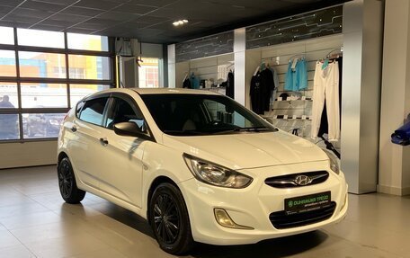 Hyundai Solaris II рестайлинг, 2012 год, 600 000 рублей, 2 фотография