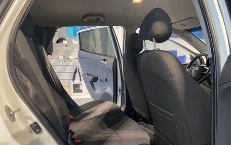 Hyundai Solaris II рестайлинг, 2012 год, 600 000 рублей, 11 фотография