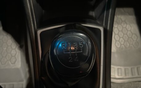 Hyundai Solaris II рестайлинг, 2012 год, 600 000 рублей, 23 фотография